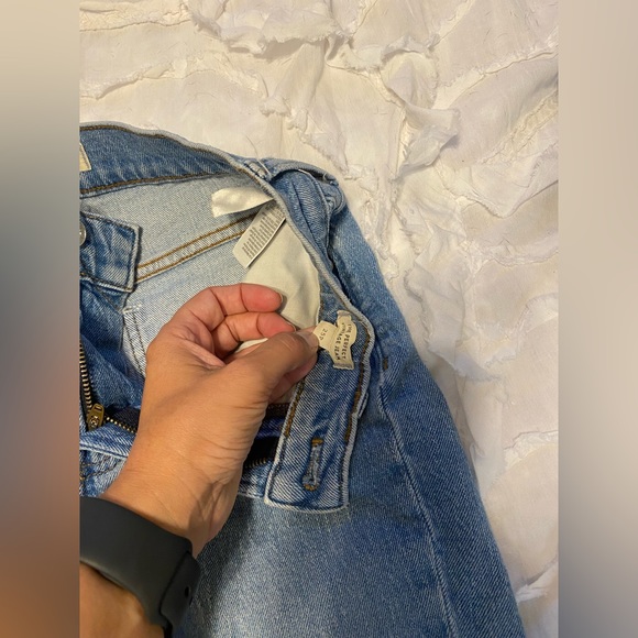 Jeans - Picture 1 of 6